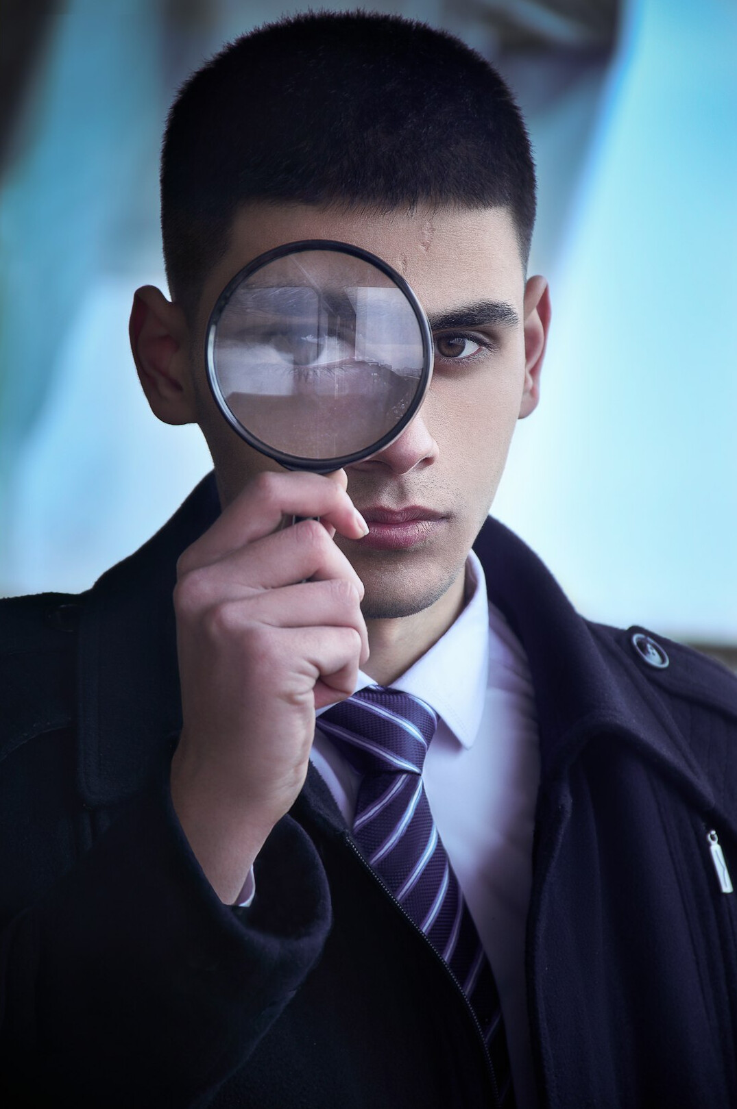 store detective in action