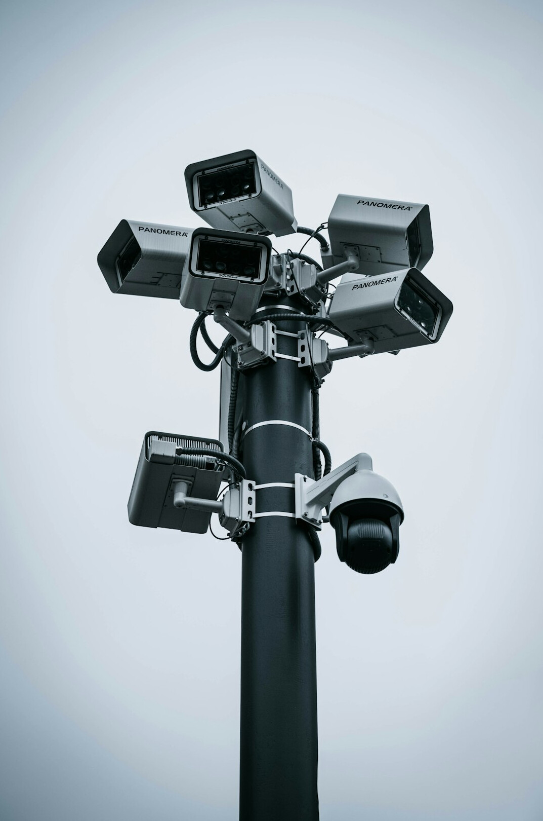 cctv camera monitoring store