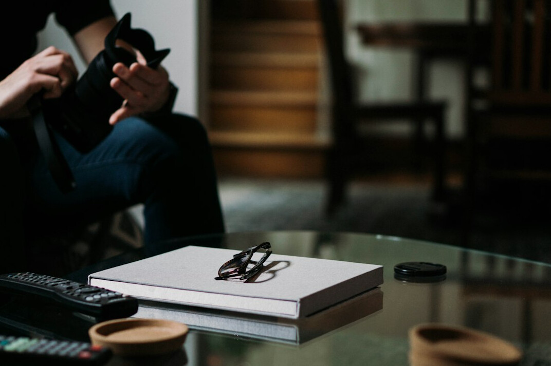 detective writing report